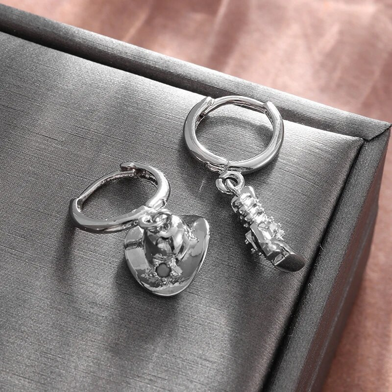 Hip hop Mini kaubojske čizme Šešir Naušnice na kuku Hipoalergene viseće naušnice Ženska moda Punk cool trend nakit