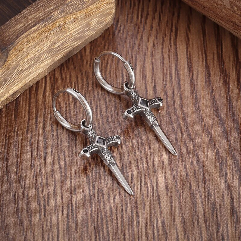 Vintage mustast tsirkoonist ristist mõõgast rippuvad kõrvarõngad hüpoallergeensed kõrvarõngad meestele naistele hiphop tänavapeo ehted