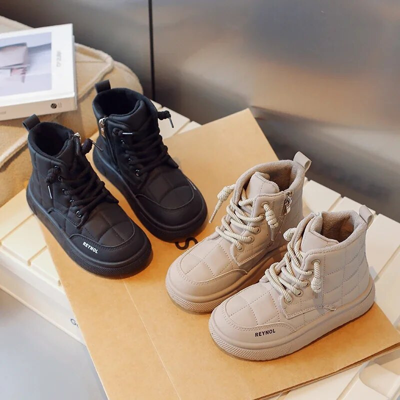 2023 Νέες αντιολισθητικές μπότες για κορίτσια Drop Shipping Ευέλικτα μαλακά χαριτωμένα παιδικά δερμάτινα μποτάκια για την άνοιξη και το φθινόπωρο Black Khaki PU