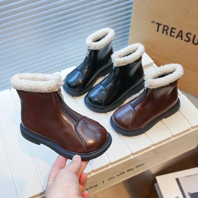 Nove pamučne čizme za djevojčice iz 2023., modne dječje kožne čizme s prednjim zatvaračem, proljeće i jesen, ležerne kratke čizme za dječake, dječje čizme od PU