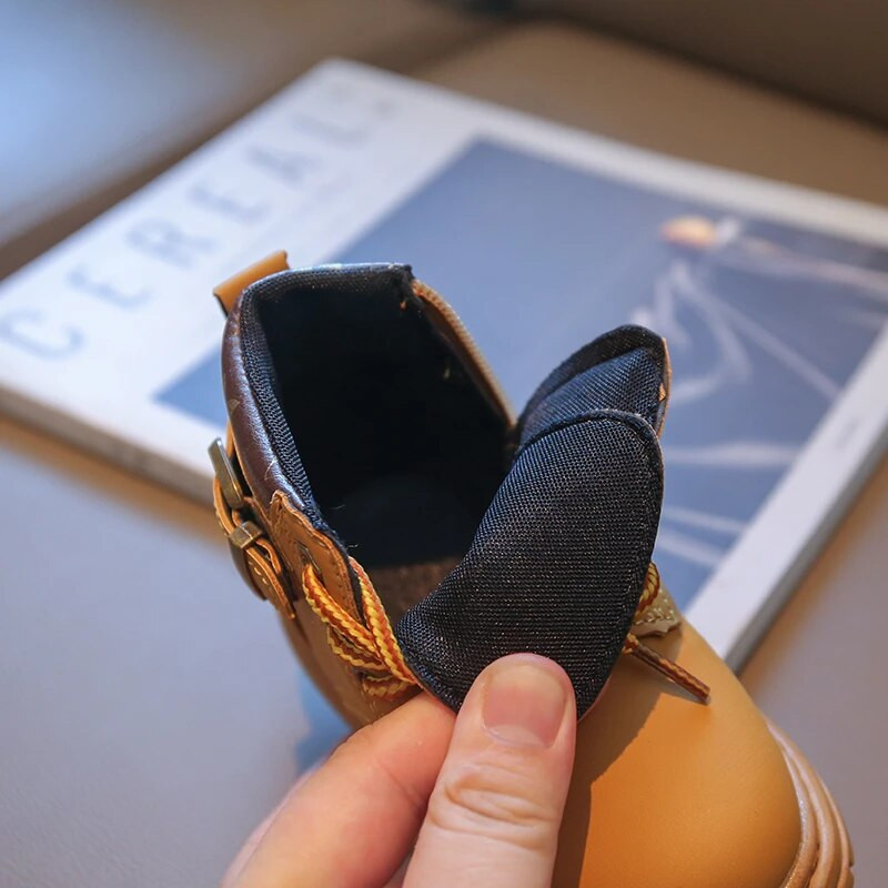 Uued talvejalatsid Laste poolsaapad Poiste saapad Nööriga platvormkingad Lukk Ratsutamine botines chelsea lastekingad tüdrukule 55R