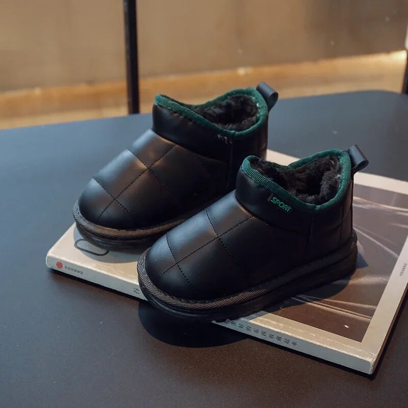 Zimske čizme za snijeg za djevojčice Djevojčice 2024. Nove dječje debele pamučne cipele Jednobojne kratke čizme za dječake Tople plišane neklizajuće dječje čizme