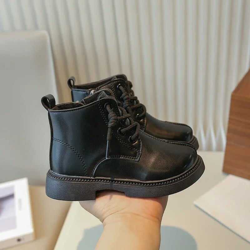 Νέες παιδικές μοδάτες κοντές μπότες για κορίτσια Φιόγκος Απλές αντιολισθητικές Παιδικές δερμάτινες μπότες για αγόρια 2023 New Britain PU Boys Casual Boot