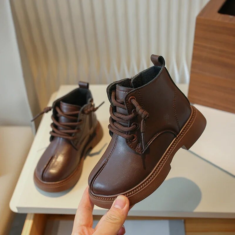 Νέες παιδικές μοδάτες κοντές μπότες για κορίτσια Φιόγκος Απλές αντιολισθητικές Παιδικές δερμάτινες μπότες για αγόρια 2023 New Britain PU Boys Casual Boot