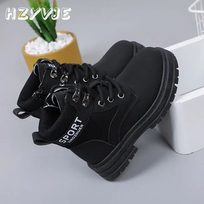 Rudens nauji vienviečiai batai britiško stiliaus Gražūs berniukai minkštapadžiai batai madingi vintažiniai šoniniai užtrauktukai Martin batai tendencija, viskas atitinka