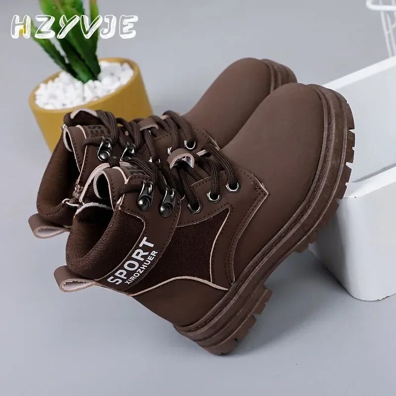 Rudens nauji vienviečiai batai britiško stiliaus Gražūs berniukai minkštapadžiai batai madingi vintažiniai šoniniai užtrauktukai Martin batai tendencija, viskas atitinka