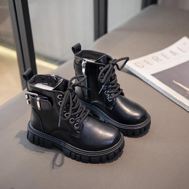 Uued lapsed, mood tüdrukud, lühikesed saapad, pannal, lihtsad libisemiskindlad laste vabaajasaapad Britain Boys must 2023 kevad-sügis PU tõmblukk