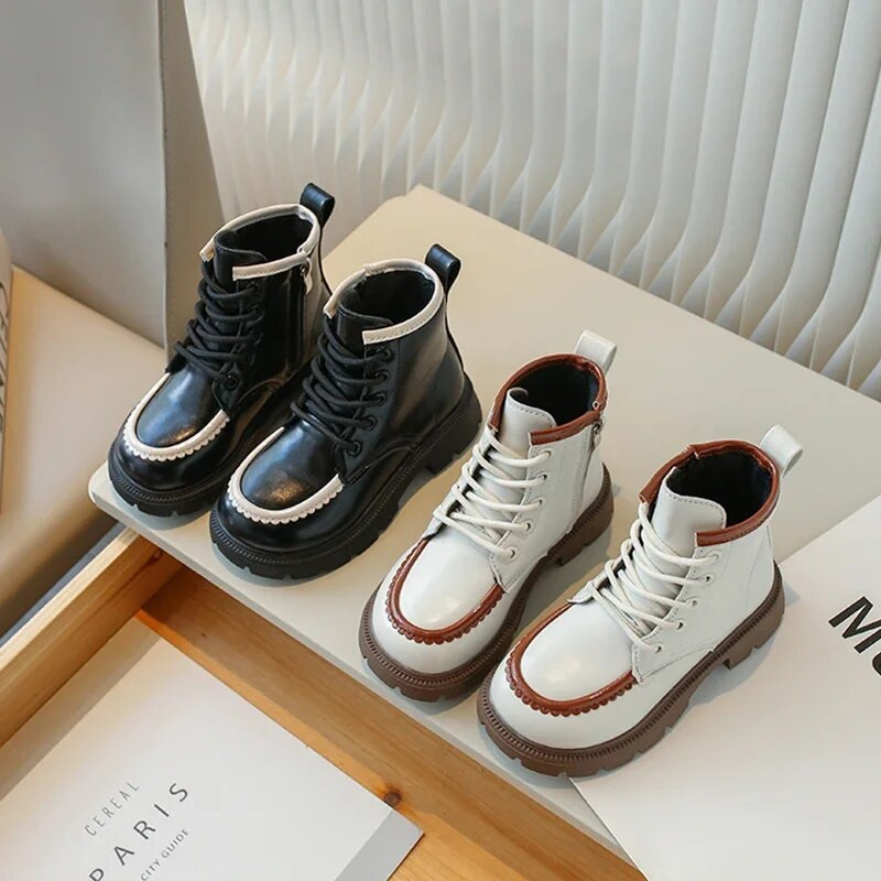 2023 Νέες μπότες για κορίτσια Ευέλικτο χρώμα που ταιριάζουν Μαλακό αναπνεύσιμο Απλό, αντιολισθητικό Παιδικό κορεατικό στυλ Δερμάτινες μπότες για αγόρια Causal