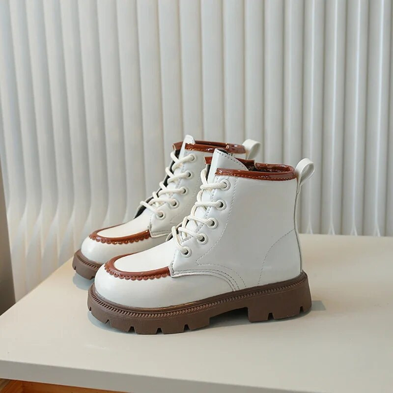 2023 Νέες μπότες για κορίτσια Ευέλικτο χρώμα που ταιριάζουν Μαλακό αναπνεύσιμο Απλό, αντιολισθητικό Παιδικό κορεατικό στυλ Δερμάτινες μπότες για αγόρια Causal