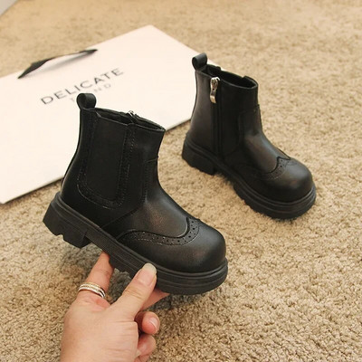 2024 m. Naujo britiško stiliaus vaikiški trumpi batai berniukams, mergaitėms, retro stiliaus siuvinėjimai, neslystantys kulkšnies batai vaikams, madingi, kasdieniai PU odiniai batai