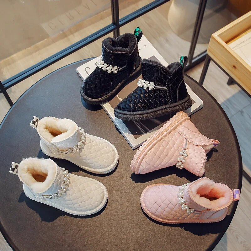 Laste lumesaapad 2024 Uued moodsad pärlprintsessikingad Tüdrukutele armsad ruudulised, vabaaja poolsaapad Laste veekindlad puuvillased kingad