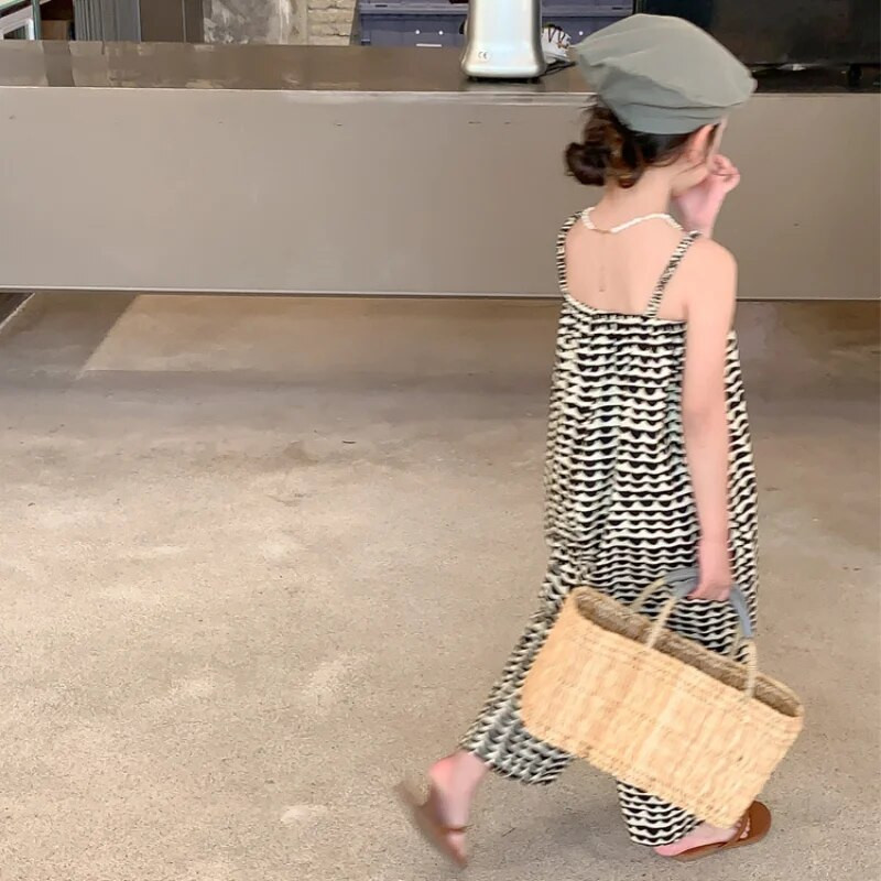 5610C vaikiškas kombinezonas, vasara, 2023 m. Nauji korėjietiški mergaičių kelnaitės plačiomis kojelėmis Kombinezonai laisvalaikio laisvi vientisi drabužiai