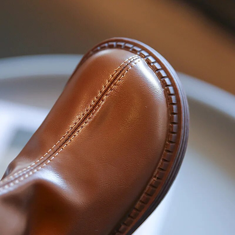 Tüdrukute kõrged saapad 2024 Sügis-talv Uued moodsad saapad Printsessnahast kingad Lastemood poistele Tüdrukutele libisemiskindlad soojad saapad