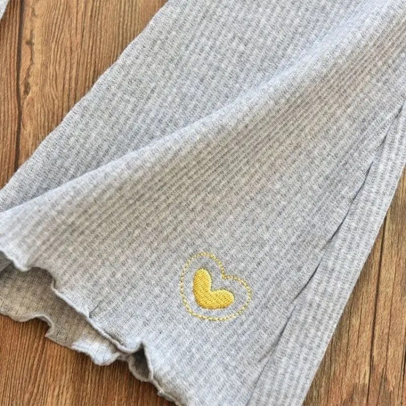 Vaikams, merginoms, platėjančios antblauzdelės, naujai atvežtos vaikiškos, elastinės kelnės, širdelės siuvinėjimas, plonos antblauzdžių vasarinės kelnės kūdikiams mergaitėms