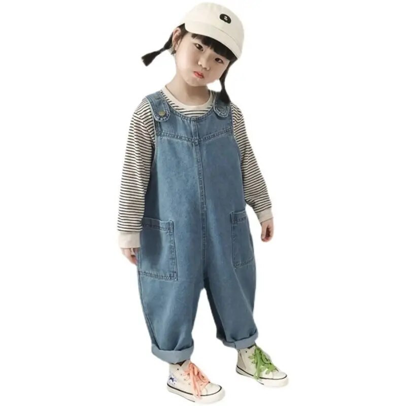 Laste püksid Korea versioon 2023 Kevad uued poisid ja tüdrukud Vintage teksarihmaga püksid Beebi armas suur PP kombinesoon