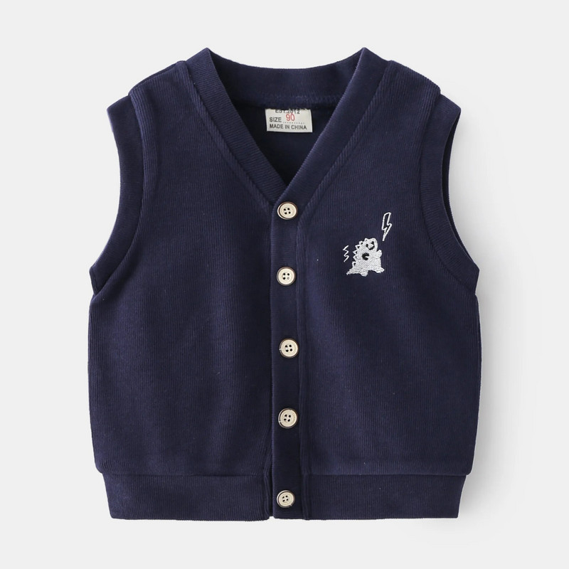 Sobib 3-8 aastastele poistele kevad- ja sügise kootud vest, ühe rinnaga stiilis