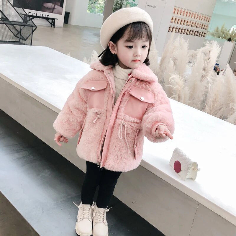 2023 m. Naujos rudens žiemos storos striukės mergaitėms viršutiniai drabužiai minkšti pliušiniai su medvilniniu kailiu kūdikių paltai Vaikiški paltai Apranga CH206