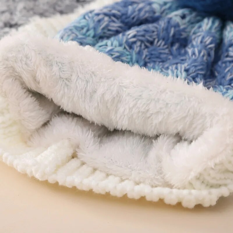 Suefunskry Baby Beanie, μαλακό, ελαφρύ, πλεκτό καπέλο αντίθεσης, χειμωνιάτικο ζεστό καπέλο με χαριτωμένη βελούδινη μπάλα