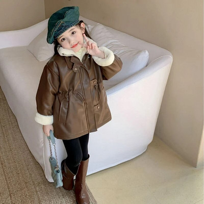 Χειμερινό φθινόπωρο για κορίτσια Pu μπουφάν Βρεφικό μπουφάν Παιδικό παλτό Παιδικό μπλουζάκι Fashion faux δέρμα Ζεστό βελούδινο αγκράφα Coul 2-7Y