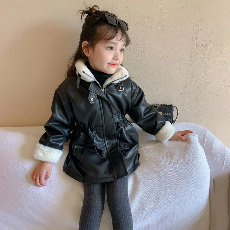 Χειμερινό φθινόπωρο για κορίτσια Pu μπουφάν Βρεφικό μπουφάν Παιδικό παλτό Παιδικό μπλουζάκι Fashion faux δέρμα Ζεστό βελούδινο αγκράφα Coul 2-7Y