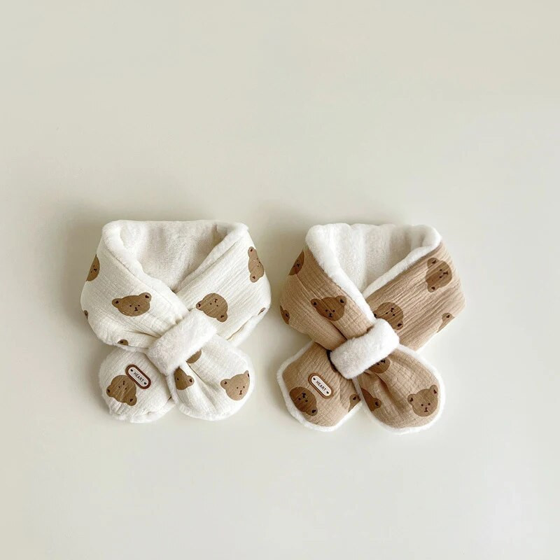 Mielas meškiukas kūdikių šalikas žiemai šiltas pliušinis kryžminis kaklaskarėlis berniukui korėjiečių animacinio filmo spaudiniu dirbtinio kailio vaikų kaklo apykaklė