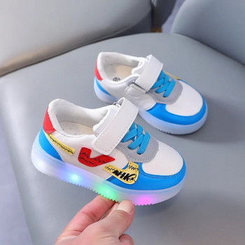 Спортни обувки за момчета и момичета Нов магически стикер Меко дъно Детски бордови обувки Бебешки LED светлинни обувки Детски маратонки