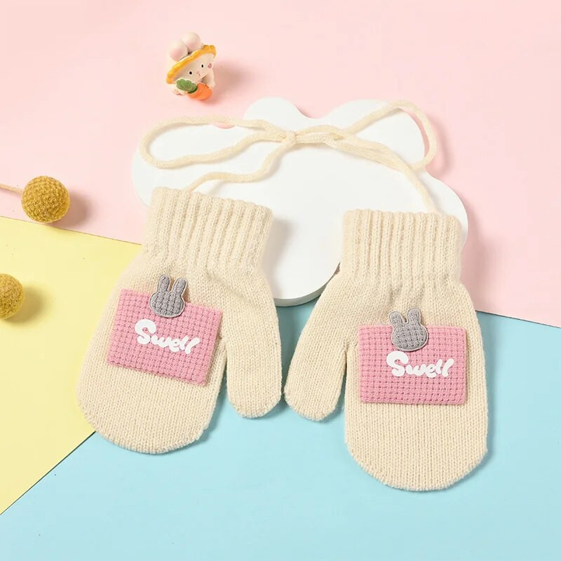 Sügistalvised soojad beebikindad, armsad jänesekesed, täissõrmega kinnas, tüdrukule poisile, paksud kootud õues, nööriga, laste väikelapse labakindad