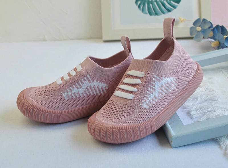 Dječja obuća Pletena tkanina Bosonogi dječaci Tenisice Riblja kost Slip on Široki prsti Djevojčice Ležerne neklizajuće mekane potplate Nova djeca SandQ Baby