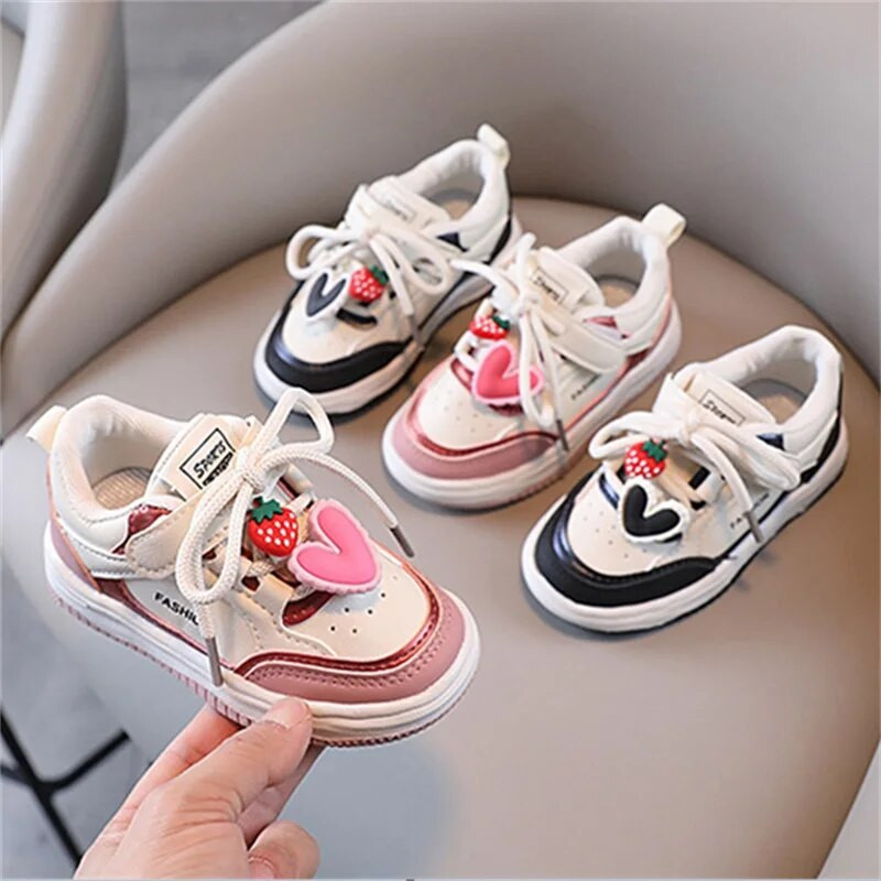 Kruleepo Tüdrukute Moodsad tossud Lapsed Beebid Lapsed Sport Vabaajajalatsid PU-nahast õhkvõrk hingav kooliharjutus Schuhe