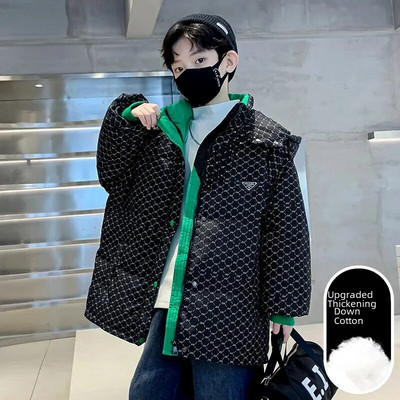 Berniukams žieminiai medvilniniai rūbai Pastorinti vidutinio ilgio aksominiai medvilniniai paltai Viduriniai dideli vaikai madinga juoda atverčiama apykaklė