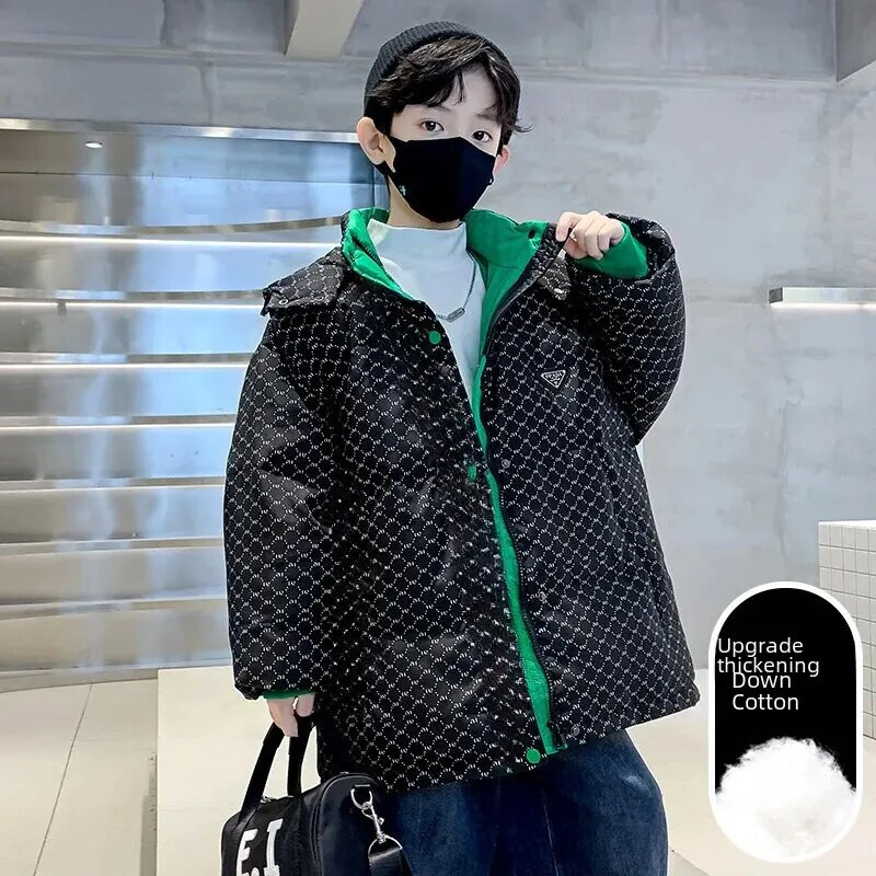 Berniukams žieminiai medvilniniai rūbai Pastorinti vidutinio ilgio aksominiai medvilniniai paltai Viduriniai dideli vaikai madinga juoda atverčiama apykaklė