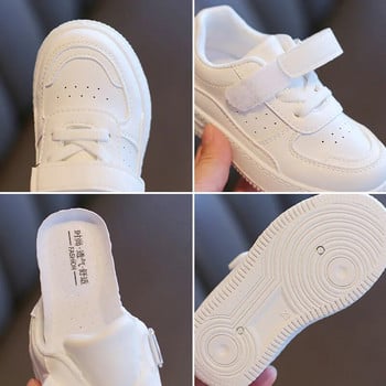 Детски малки бели обувки 2023 Пролет и есен Нови спортни обувки за момчета и момичета Ежедневни бордови обувки Кожено горнище Мека подметка B