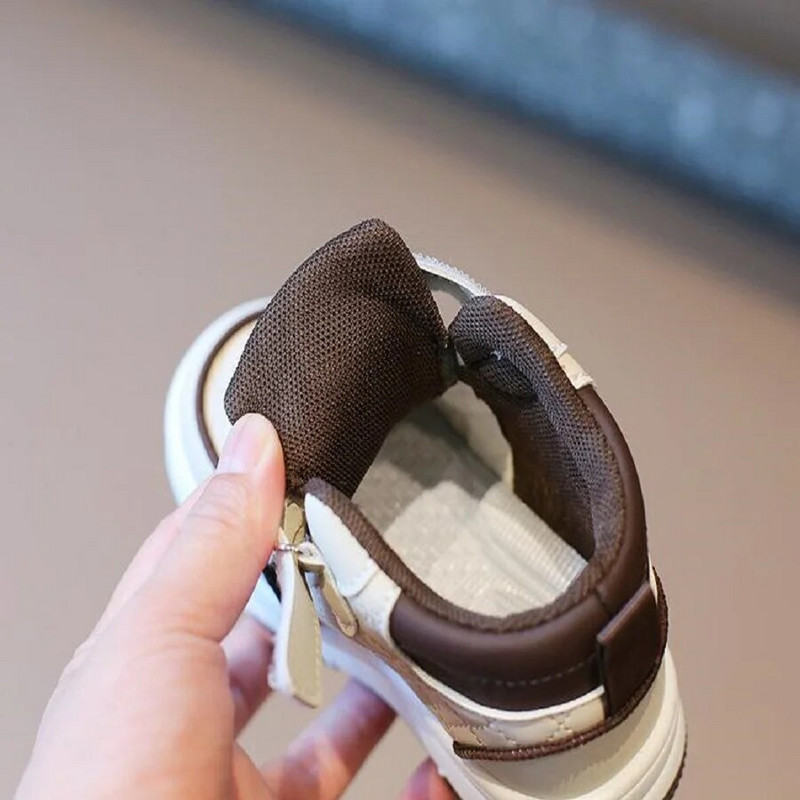 Laste spordijalatsid 2023. aasta sügis/talv poiste vabaajajalatsid Kõrge ülaosaga tüdrukute lauajalatsid Pehme tallaga väikelaste kingad, must roosa