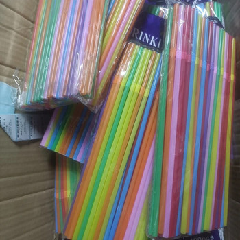 100-600 бр. многоцветни пластмасови сламки за напитки Кухненска напитка Коктейл за еднократна употреба Сламка за пиене Парти кухненски аксесоари