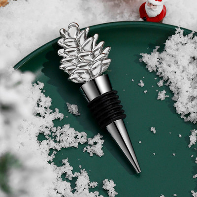 Πώμα κόκκινου κρασιού σε σχήμα χριστουγεννιάτικου δέντρου