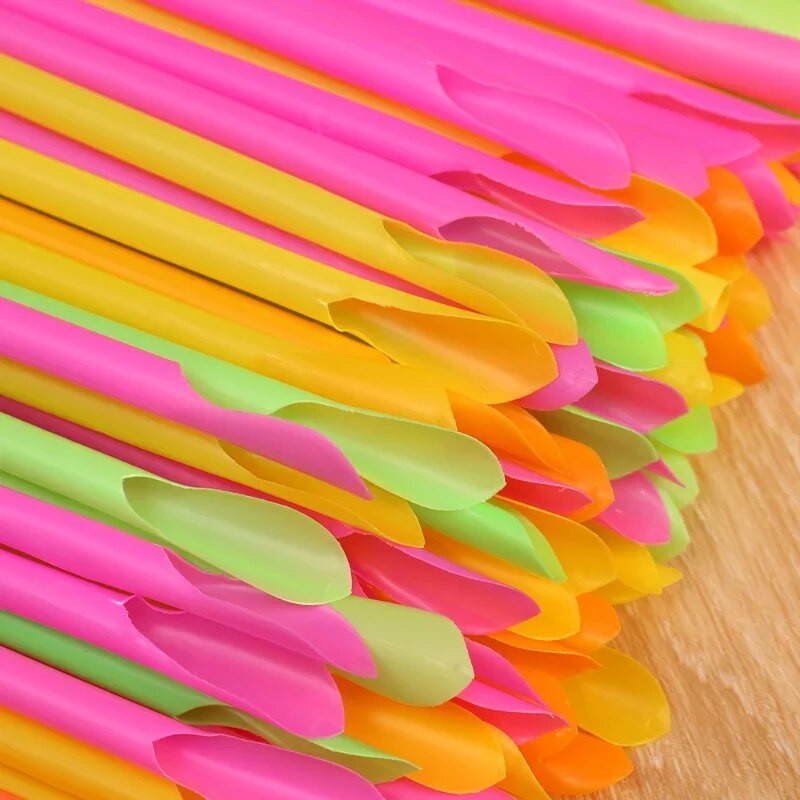100 vnt. šaukštų šiaudelių dvejopo naudojimo geriamojo kokteilio šiaudeliai įvairiaspalviai šiaudiniai šaukštai, skirti pasidaryk pats vakarėliui, barui klubui virtuvės gėrimo reikmenims