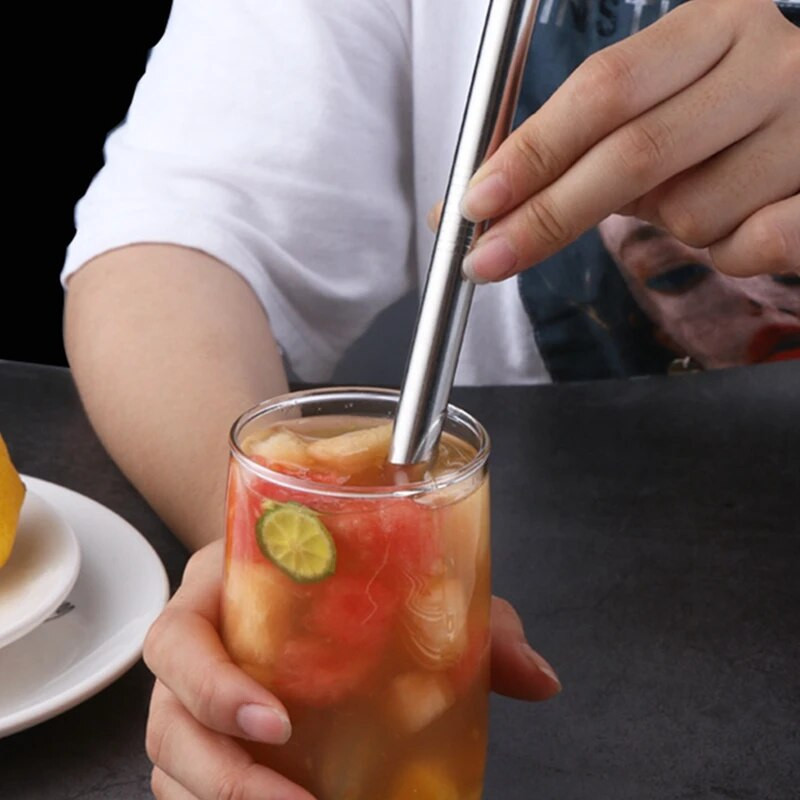 Daugkartinio naudojimo metaliniai gėrimo šiaudeliai 304 nerūdijančio plieno šiaudeliai, tvirti sulenkti tiesūs boba šiaudeliai su valymo šepečio juostele vakarėlio priedu