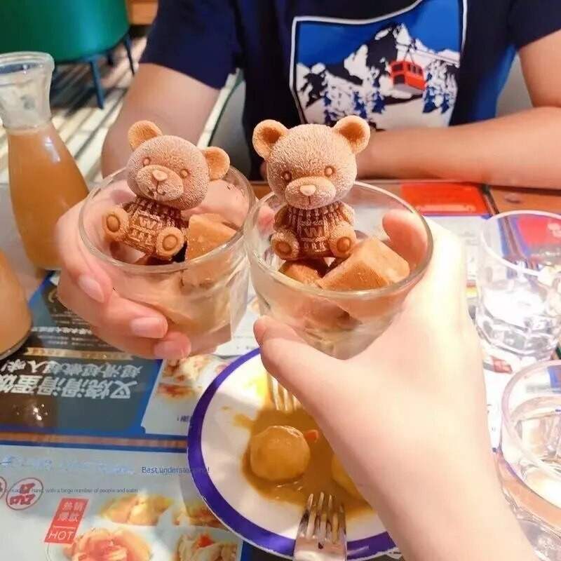 Väike karu jäätisevorm toidukvaliteediga silikoonist jääkast leibkonna multifilmi mudel kohv jääkile karu jäätisevorm