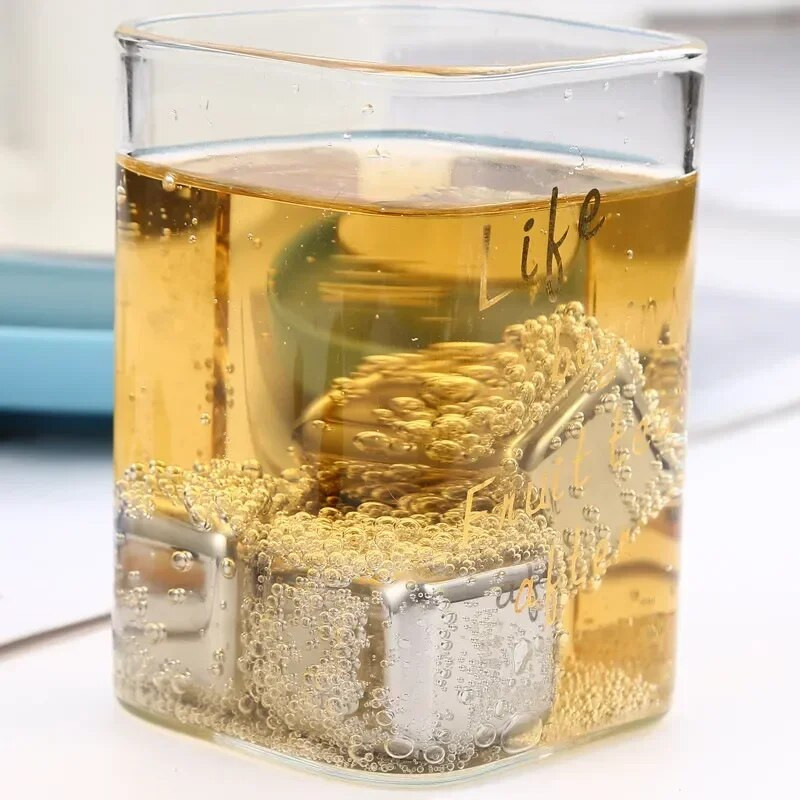 Nerūdijančio plieno ledo kubelių rinkinys Daugkartinio naudojimo atšaldymo akmenukai viskio vynui Vyno aušinimo kubeliui šaldymui roko vakarėlio baro įrankis 2/5 vnt.