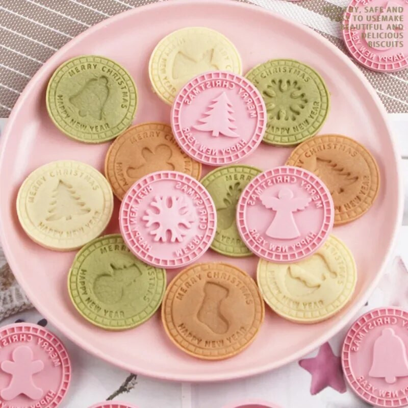 9 vnt Kalėdų sausainių formelės šokoladiniai sausainių pjaustyklės Kalėdų eglutės briedis Kalėdų senelio pelėsis vaikams Dovanos virtuvės pyragaičiai įrankiai kepiniai