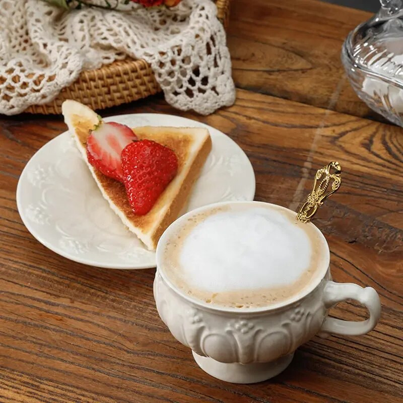 Κεραμικά σετ τσαγιού σε ανάγλυφο φλιτζάνι καφέ ευρωπαϊκής τεχνοτροπίας Κεραμικά σετ τσαγιού μονόχρωμη Τσαγιέρα και φλιτζάνια Απογευματινό σετ τσαγιού Κούπα