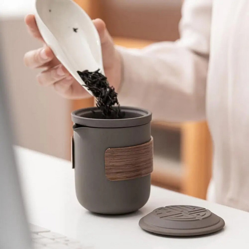 Lauko rinkinys Nešiojamas kelioninis arbatos rinkinys su aukštai temperatūrai atspariais keraminiais arbatos puodeliais, idealiai tinka keliaujantiems arbatos mėgėjams Nešiojama arbata