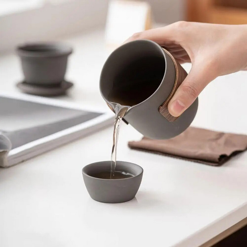 Lauko rinkinys Nešiojamas kelioninis arbatos rinkinys su aukštai temperatūrai atspariais keraminiais arbatos puodeliais, idealiai tinka keliaujantiems arbatos mėgėjams Nešiojama arbata