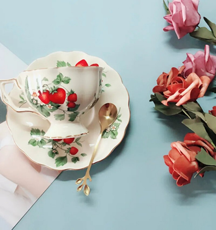 Europski vintage set šalica za kavu Keramička engleska šalica sa zlatnim rubom Francuski restoran Bar Žlica Šalica i tanjurić Šalica za čaj Kuhinjsko posuđe