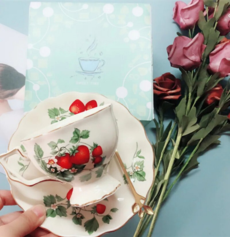 Europski vintage set šalica za kavu Keramička engleska šalica sa zlatnim rubom Francuski restoran Bar Žlica Šalica i tanjurić Šalica za čaj Kuhinjsko posuđe