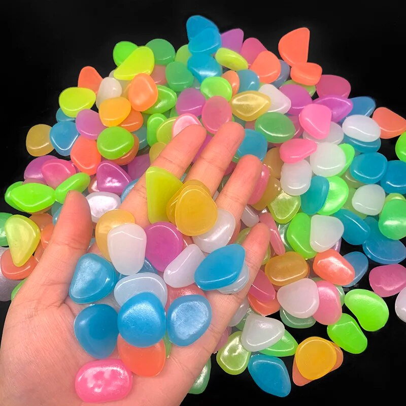 25/50 τμχ Διακοσμητικά κήπου Φωτεινές πέτρες Φθορίζοντα βότσαλα λάμπουν στους σκοτεινούς βράχους για υπαίθριο ενυδρείο στο σπίτι Διακόσμηση δεξαμενής ψαριών