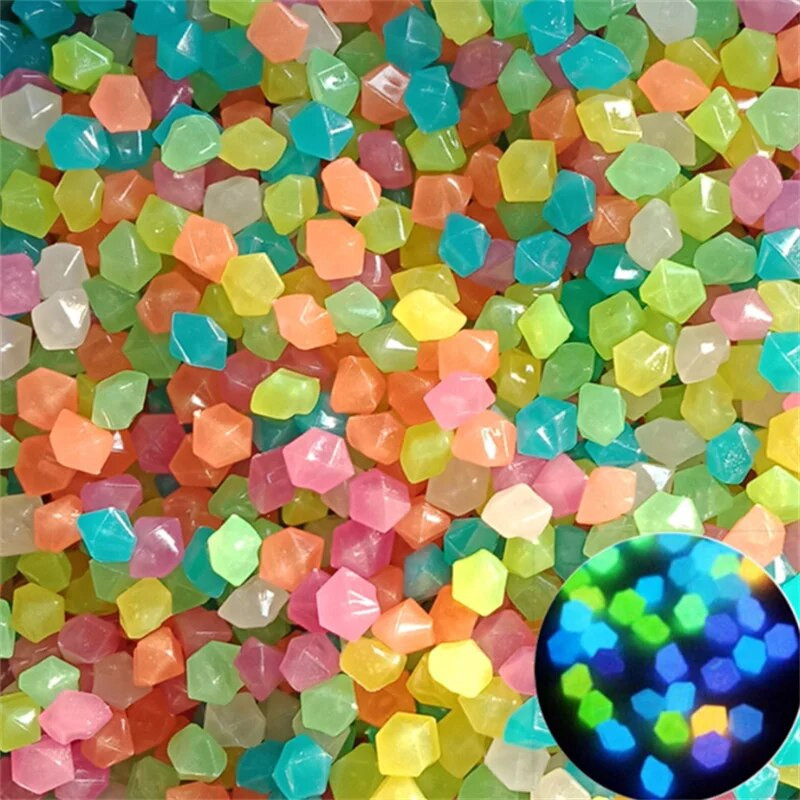 100/200 tk Pimedas helendav Dekoratiivne veeris Aiakaunistus Kivikesed Helendav kivi Õues Akvaariumi kaunistus