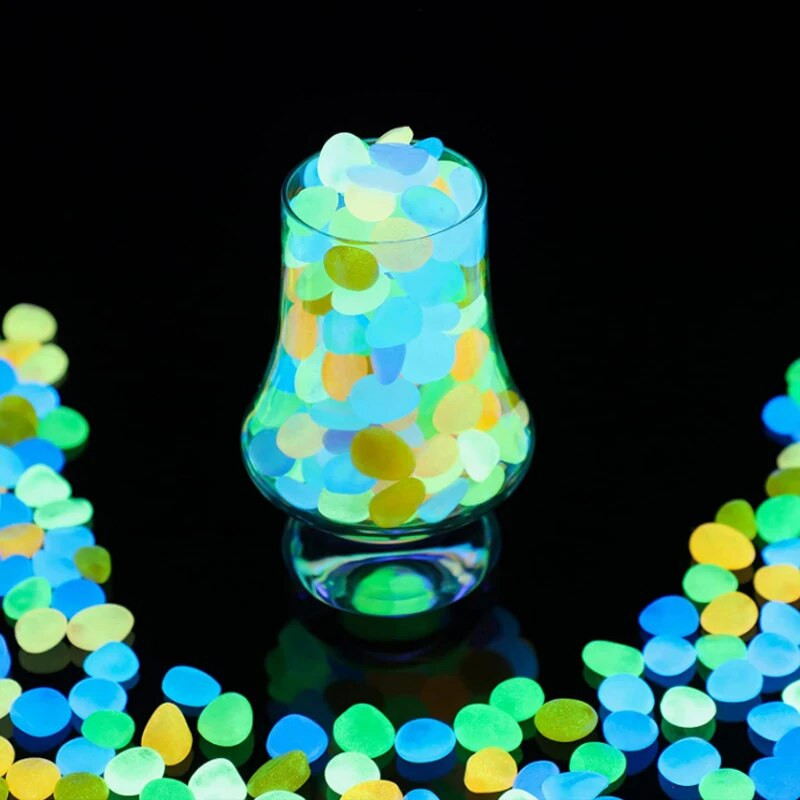 50/100 vnt Švyti tamsoje sode Akmenukai Švyti akmenys Uolos takams Sodo takas Patio veja Sodo kiemo dekoras Šviečiantys akmenys