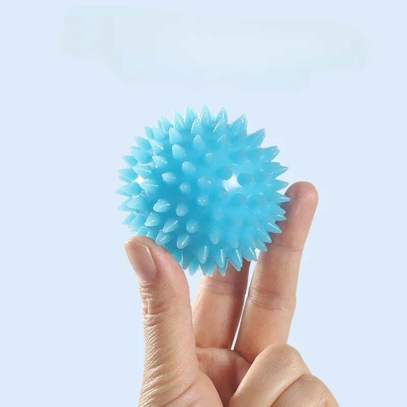 Umbes 6 cm kogu keha terava massaaži tugeva survega pall