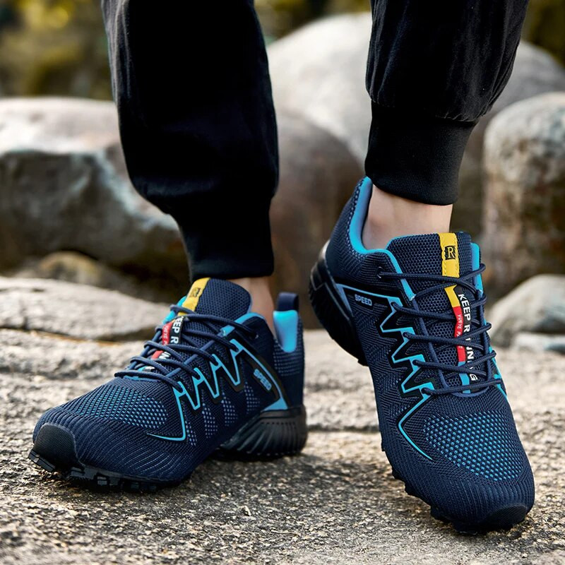 Luksuslik õues matkamine 2022 Meeste tossud Disainer libisemiskindlad veekindlad meeste kingad Mugavad kerged kõndimistrenažöörid Baskets Homme Tenis